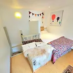 Apartment Stunning Bohemian 3 Bedroom Queen Square *