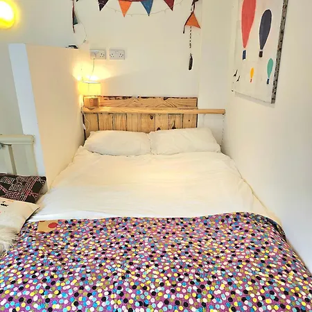 Stunning Bohemian 3 Bedroom Queen Square *