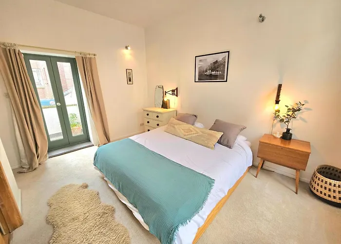 Stunning Bohemian 3 Bedroom Queen Square Bristol