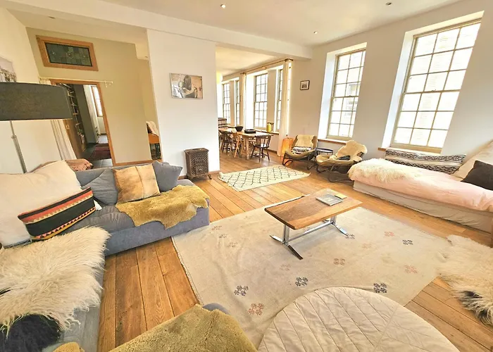 شقة Stunning Bohemian 3 Bedroom Queen Square *