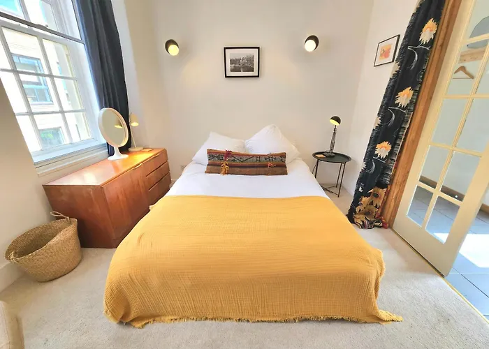 شقة Stunning Bohemian 3 Bedroom Queen Square بريستول