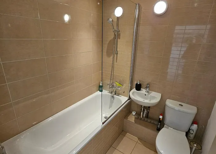 Stunning Bohemian 3 Bedroom Queen Square *