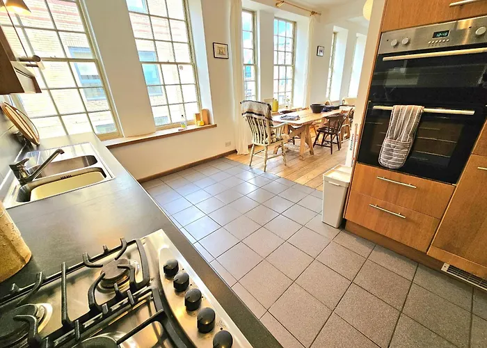 Stunning Bohemian 3 Bedroom Queen Square Bristol