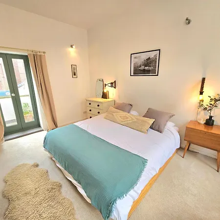 Stunning Bohemian 3 Bedroom Queen Square بريستول